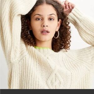 Levi’s Ava cable knit alpaca blend pullover sweater. Size small.